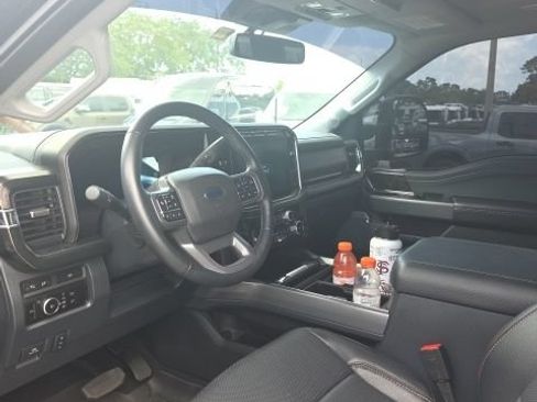 Used 2024 Ford F250 Lariat w/ Lariat Ultimate Package AWD/4WD image 4