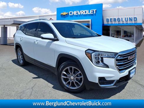 Used 2023 GMC Terrain SLT w/ Infotainment Package II AWD/4WD image 1