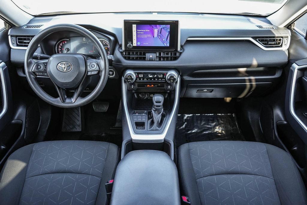 Used 2024 Toyota RAV4 XLE AWD/4WD image 13