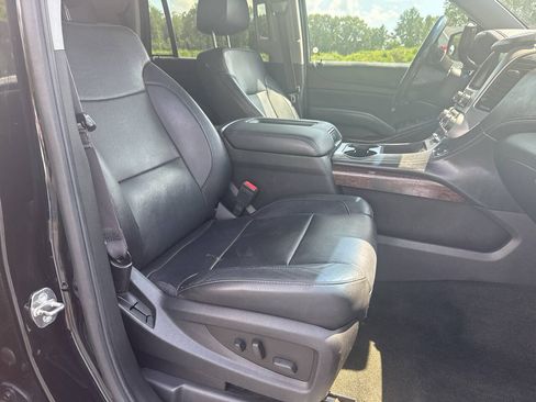 Used 2016 GMC Yukon SLT AWD/4WD image 37