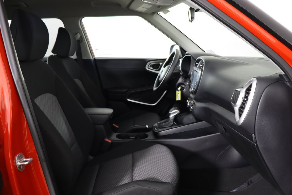 Used 2020 Kia Soul LX FWD image 18