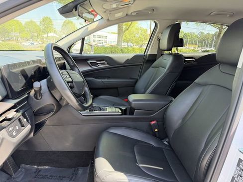 Certified 2026 Kia Sportage EX FWD image 10