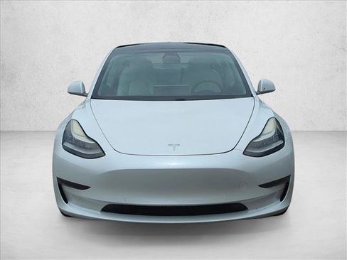 Used 2019 Tesla Model 3 Standard Range Plus RWD image 2