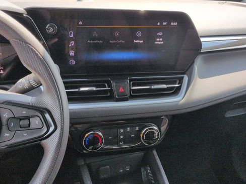 Used 2025 Chevrolet TrailBlazer LT AWD/4WD image 21