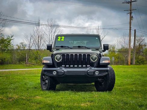 Certified 2022 Jeep Wrangler Sport AWD/4WD image 8