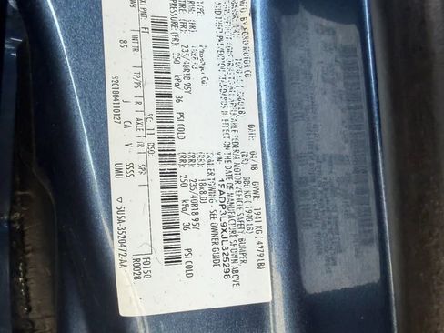 Used 2018 Ford Focus ST w/ Equipment Group 401A FWD image 33