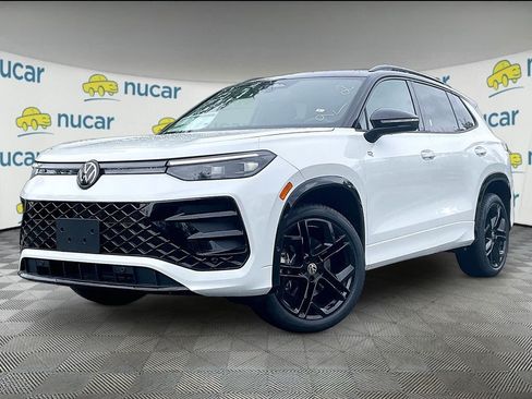 New 2026 Volkswagen Tiguan SE R-Line AWD/4WD image 4