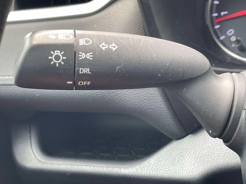Used 2020 Toyota RAV4 LE FWD image 24