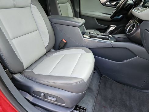 Used 2019 Chevrolet Blazer LT image 10