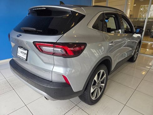 Used 2024 Ford Escape Platinum AWD/4WD image 6