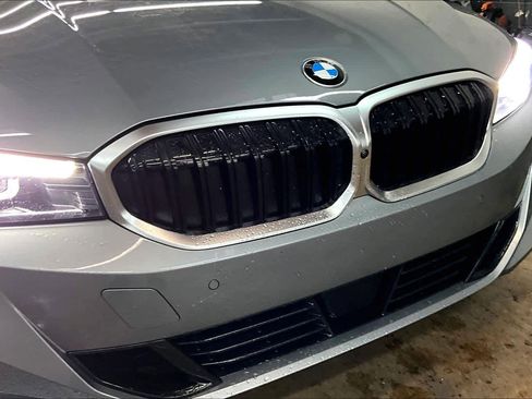 Used 2025 BMW 330i Sedan w/ Convenience Package image 32