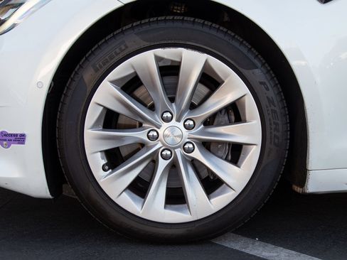 Used 2018 Tesla Model S 100D AWD/4WD image 8