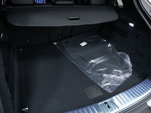 New 2026 Porsche Cayenne image 33