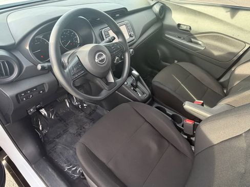 Certified 2025 Nissan Kicks Play S image 2