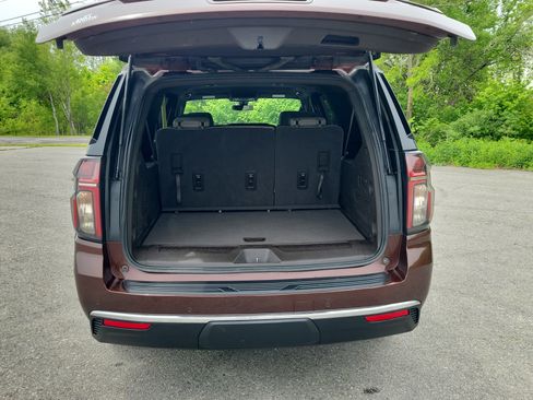 Used 2022 Chevrolet Suburban LS AWD/4WD image 18