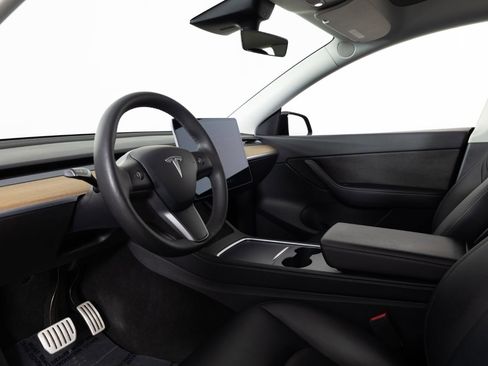 Used 2022 Tesla Model Y Performance AWD/4WD image 13