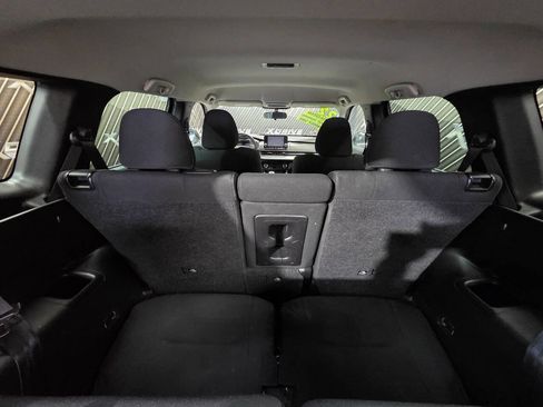 Used 2022 Mitsubishi Outlander ES image 28