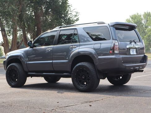 Used 2006 Toyota 4Runner SR5 AWD/4WD image 7