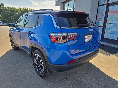 Used 2022 Jeep Compass Limited AWD/4WD image 8