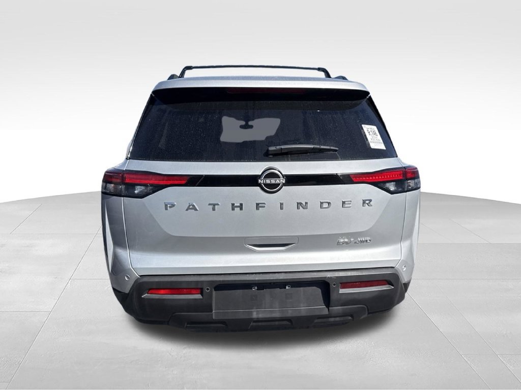 Used 2024 Nissan Pathfinder SV AWD/4WD image 4