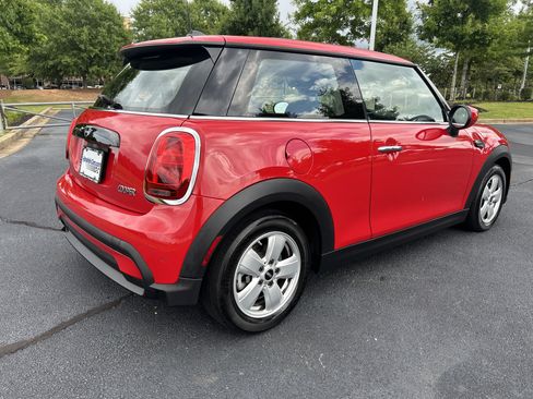 Used 2024 MINI Cooper 2-Door Hardtop FWD image 9