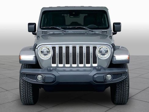 Used 2019 Jeep Wrangler Unlimited Sahara AWD/4WD image 4