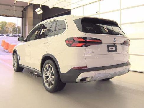 Used 2024 BMW X5 xDrive40i w/ Premium Package AWD/4WD image 6