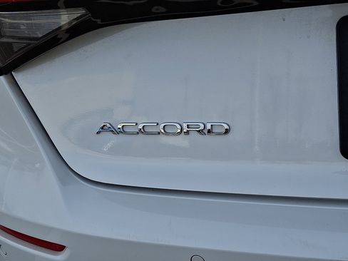 Certified 2025 Honda Accord Touring image 31