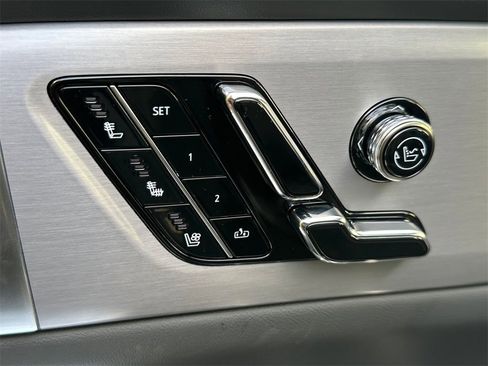 New 2026 Cadillac Vistiq Sport image 23