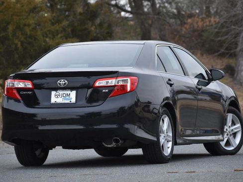 Used 2012 Toyota Camry SE image 5