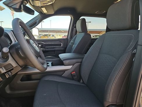 New 2026 RAM 2500 Big Horn AWD/4WD image 12