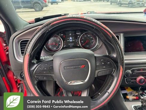 Used 2019 Dodge Charger SXT image 9