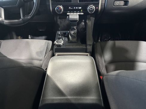 Used 2025 Toyota Tacoma SR5 AWD/4WD image 22
