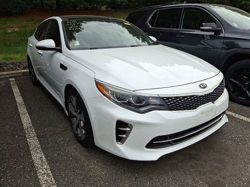 Used 2017 Kia Optima SX w/ Launch Edition Package FWD image 3