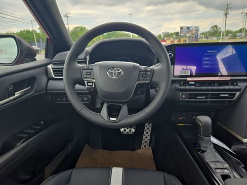 New 2026 Toyota Camry SE FWD image 13