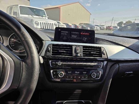 Used 2018 BMW 330i xDrive Sedan w/ Convenience Package image 15