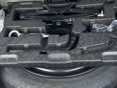 Used 2022 Volvo XC90 T6 Momentum w/ Advanced Package AWD/4WD image 21