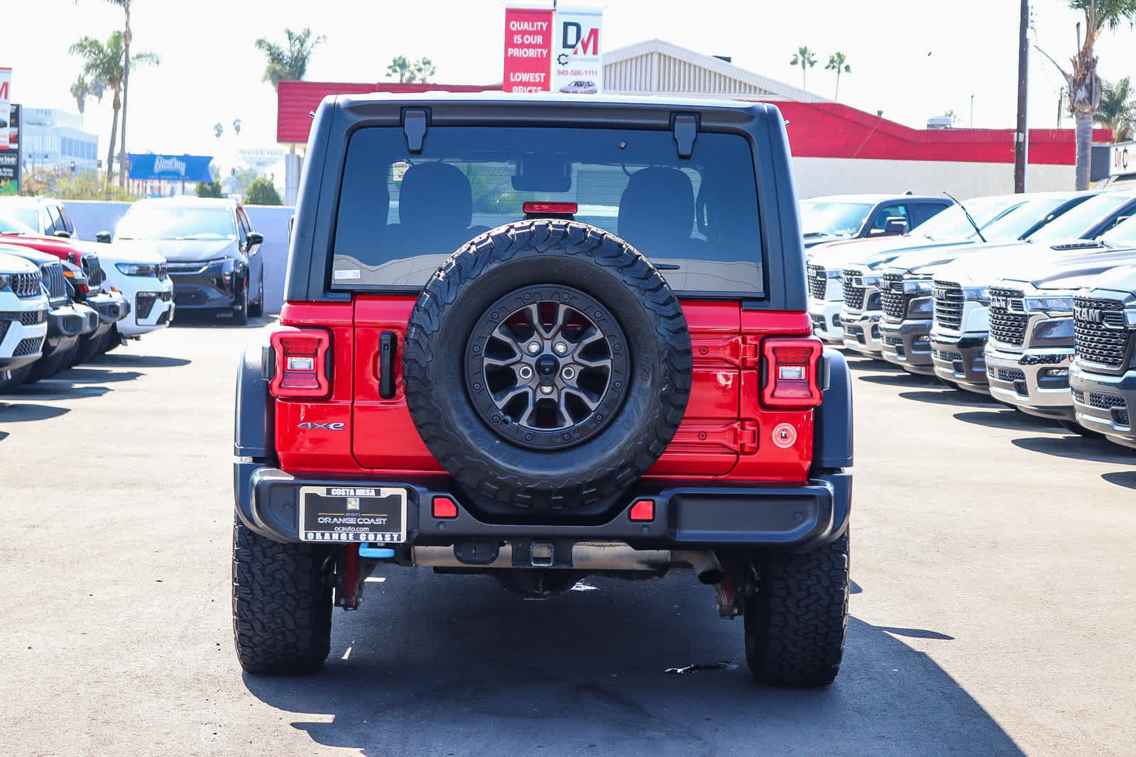 Used 2021 Jeep Wrangler Unlimited Rubicon 4xe w/ Cold Weather Group AWD/4WD image 5