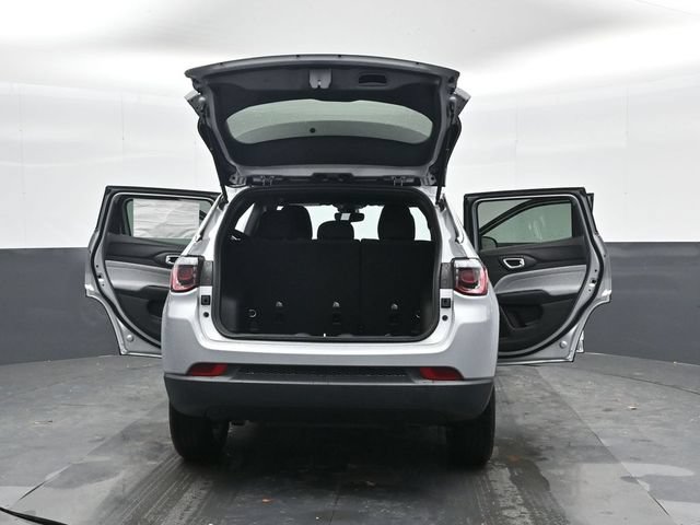 Used 2025 Jeep Compass Sport w/ Mopar Graphics Package AWD/4WD image 45