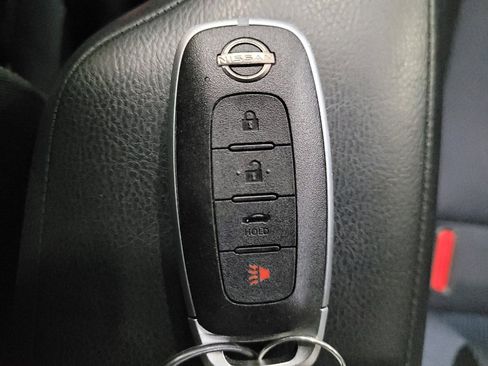 Used 2025 Nissan Versa SV w/ Trunk Package FWD image 32