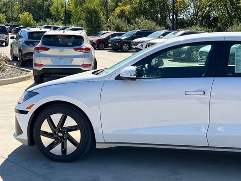 New 2025 Hyundai Ioniq 6 SE image 7