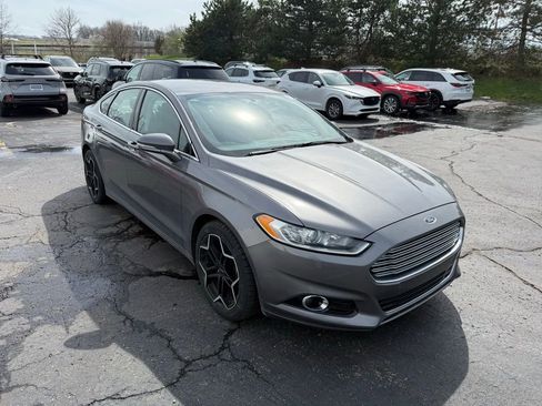 Used 2013 Ford Fusion Titanium image 4