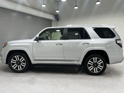 Used 2023 Toyota 4Runner Limited image 5