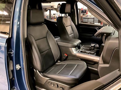 Used 2024 Chevrolet Silverado 1500 LTZ image 9