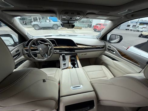 Used 2023 Cadillac Escalade ESV Sport Platinum w/ LPO, Floor Liner Package image 8