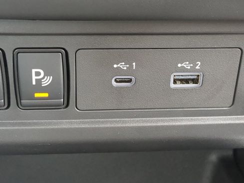 Certified 2024 Nissan Frontier SL w/ Technology Package RWD image 22