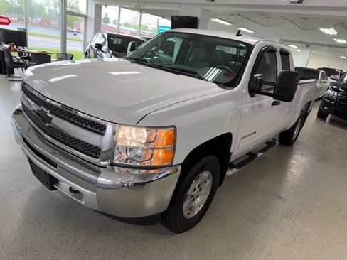 Used 2013 Chevrolet Silverado 1500 LT w/ All-Star Edition AWD/4WD image 2