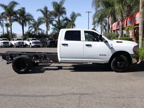 Used 2022 RAM 3500 Tradesman w/ Safety Group image 10