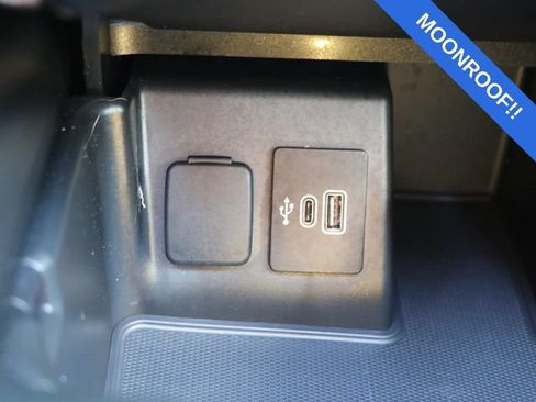 Used 2025 Ford Explorer Active w/ Active Comfort Package AWD/4WD image 27