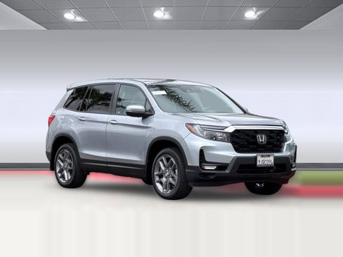 Used 2023 Honda Passport EX-L image 6